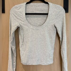 Vuori Long Sleeve Halo Essential Scoop